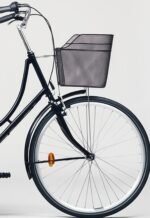 Amsterdam Mina Damecykel – 3 Gear Shimano Nexus med en stor sort kuv
